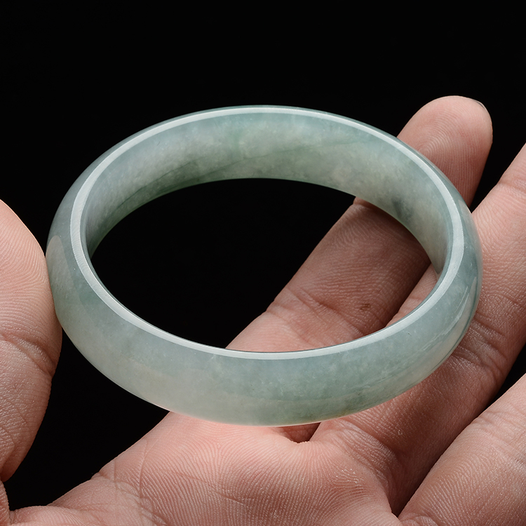 糯冰种晴水飘花贵妃镯(56.8mm-50mm)