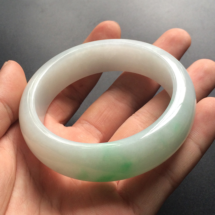 (超值推荐)糯冰种飘翠手镯(58.1mm)