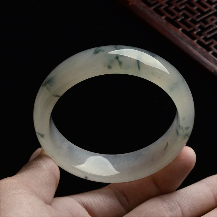 (超值推荐)冰种飘花手镯(56.5mm)