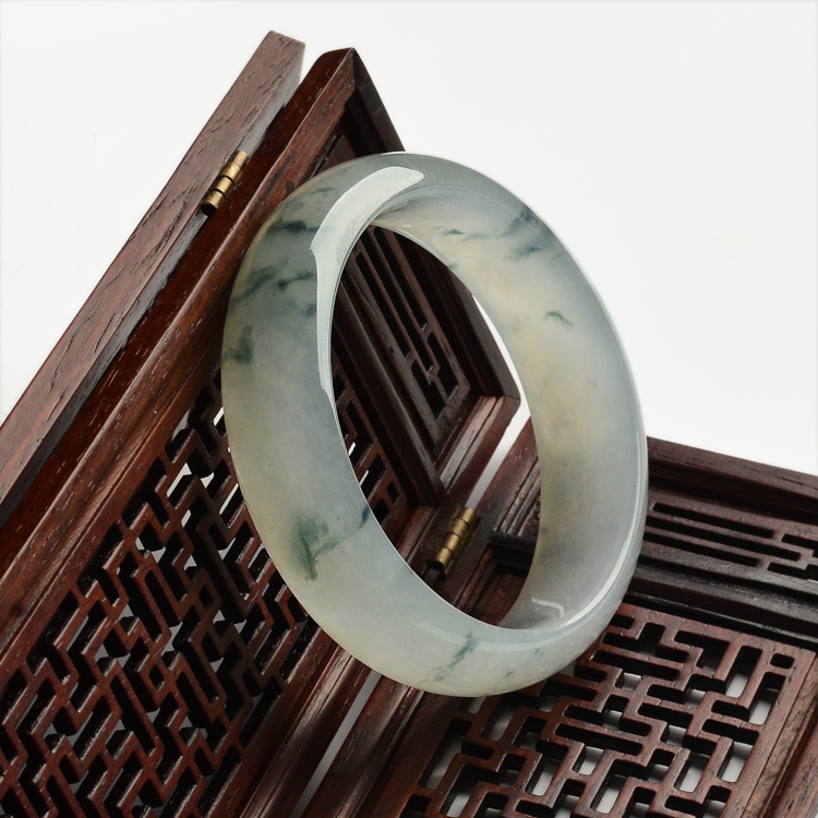 (超值推荐)冰种飘花手镯(56.5mm)