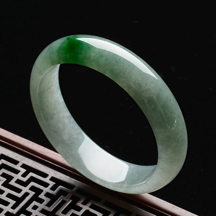 糯冰种晴水飘翠手镯(58.1mm)