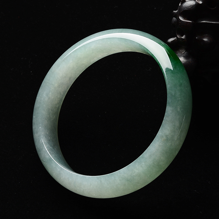 糯冰种晴水飘翠手镯(58.1mm)