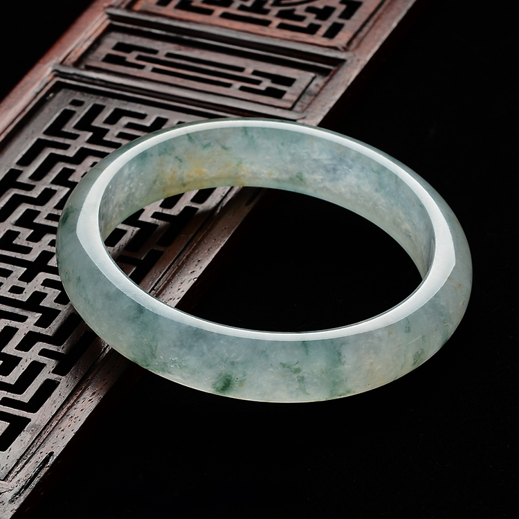 (超值推荐)冰种飘花手镯(57.8mm)