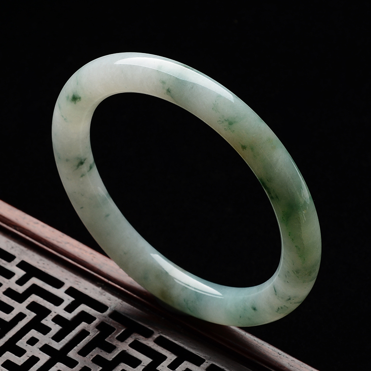(超值推荐)糯冰种飘花圆条手镯(54.1mm)