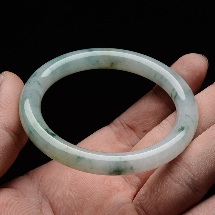(超值推荐)糯冰种飘花圆条手镯(54.1mm)
