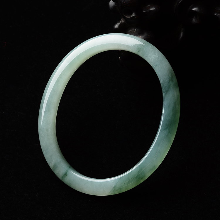 (超值推荐)糯冰种晴水飘花贵妃镯(54.6mm-46.5mm)