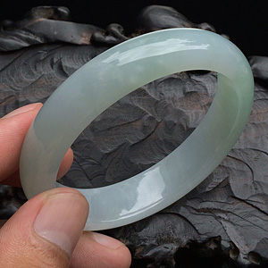 (超值推荐)糯冰种晴水贵妃手镯(54mm-49mm)