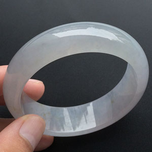 (超值推荐)糯冰种淡紫罗兰带黄翡手镯(58.8mm)