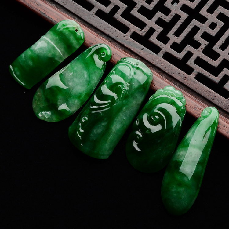 (超值推荐)糯冰种廯加绿如意竹节挂件(一手走)