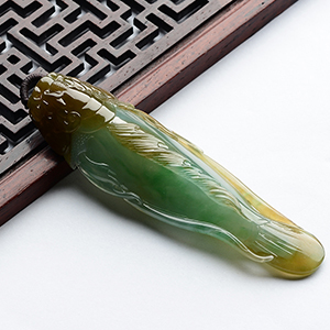 (超值推荐)糯冰种褐黄翡略飘翠年年有余挂件