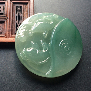 (超值推荐)糯冰种晴水略飘花年年有余挂件