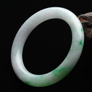 (超值推荐)糯冰种飘翠圆条手镯(57.2mm)