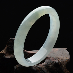 (超值推荐)冰种略飘花贵妃镯(57.6mm-52mm)