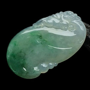 (超值推荐)糯冰种飘翠龙行如意挂件