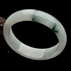 糯冰种飘花手镯（60.8mm）