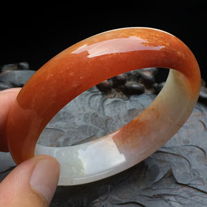 （超值推荐）糯冰种红黄翡手镯（56.5mm）
