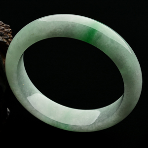 糯冰种飘翠手镯(53.2mm)