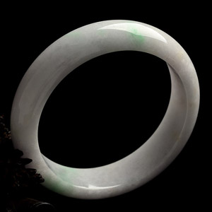 糯冰种淡春带彩手镯(60.9mm)
