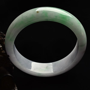 糯冰种春带彩手镯(60.7mm)