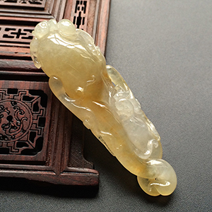 (超值推荐)糯冰种黄翡人生如意挂件