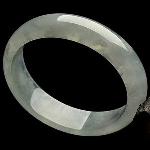 冰种淡晴水贵妃镯（50.5mm-56.7mm）
