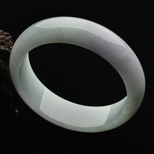 (超值推荐)糯冰种春带彩手镯(57.6mm)