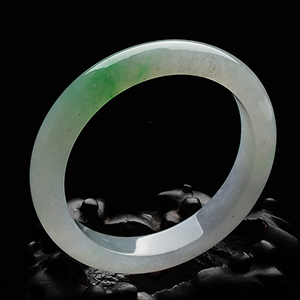 (超值推荐)糯冰种飘翠手镯(54.5mm)