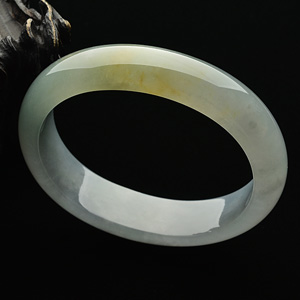 （超值推荐）糯冰种晴水略带黄翡贵妃镯（45.7mm-55mm）