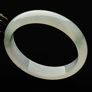 （超值推荐）糯冰种飘花手镯（58.4mm）
