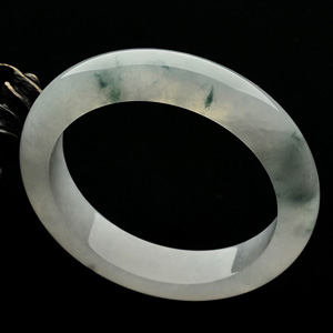 （超值推荐）糯冰种飘花手镯（59mm）