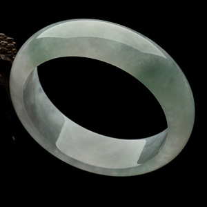 （超值推荐）糯冰种晴水手镯（59.6mm）