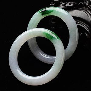 (超值推荐)糯冰种淡春带彩圆条手镯(一对)(56.2mm/57mm)