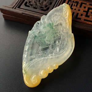 (超值推荐)冰种黄翡飘花龙牌挂件