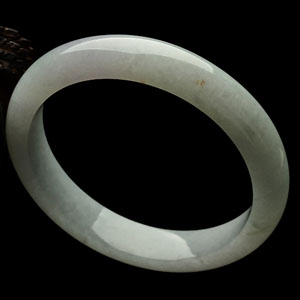 糯冰种淡晴水手镯(57.3mm)