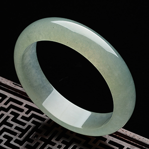 (超值推荐)糯冰种蓝晴水手镯(59.5mm)