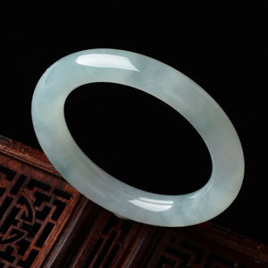 (超值推荐)糯冰种淡晴水圆条手镯(55.3mm)
