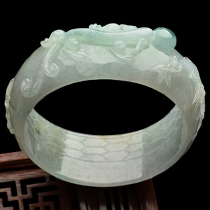 糯冰种飘花螭龙雕花手镯(56.5mm)