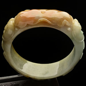 糯冰种红黄翡年年有余雕花手镯(57.5mm)