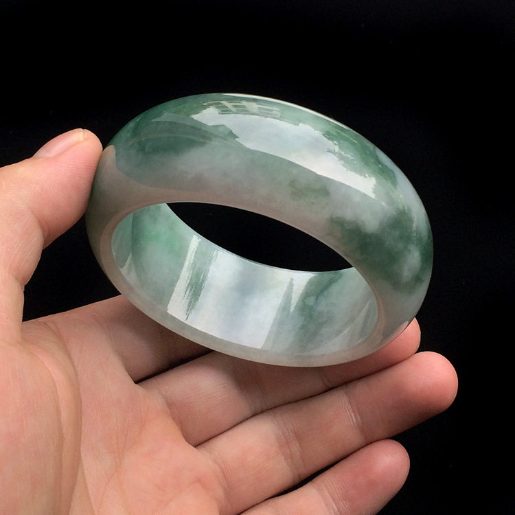 (超值推荐)糯冰种晴水飘翠手镯(57.1mm)