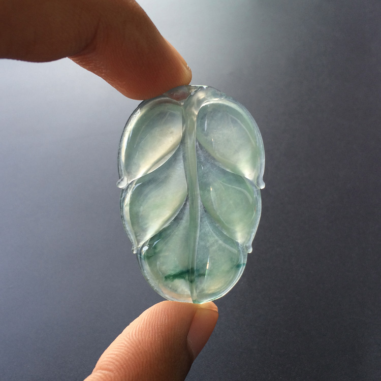 (超值推荐)冰种飘花玉叶挂件(一对)