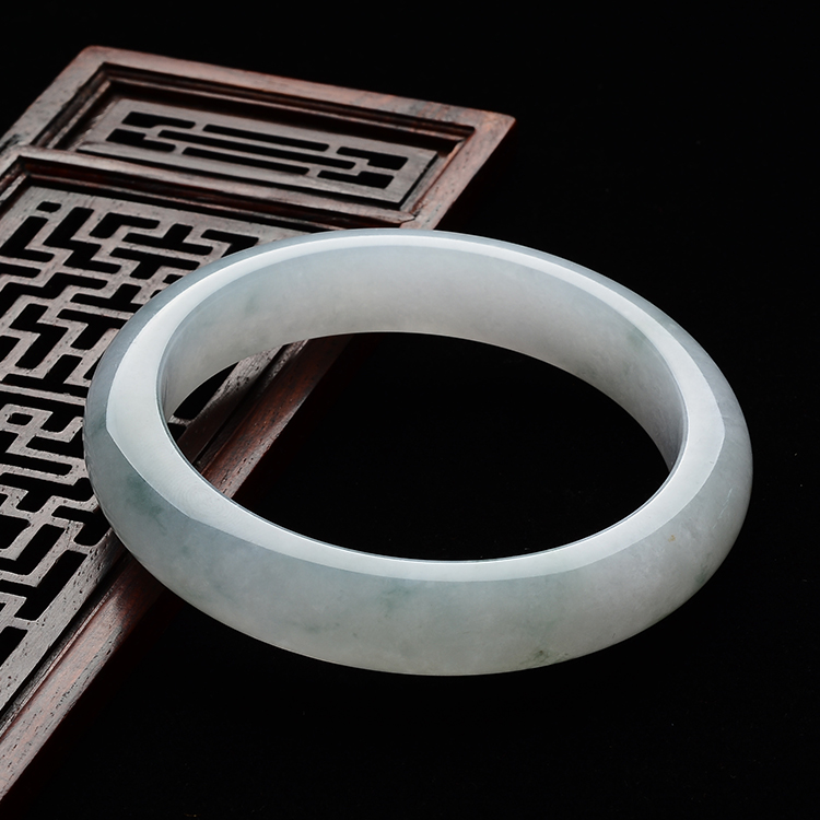 糯冰种飘花手镯（57.6mm）