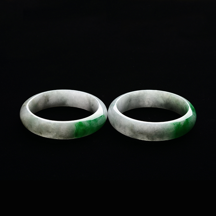 糯冰种晴水飘阳绿手镯(一对)(57mm/55.1mm）