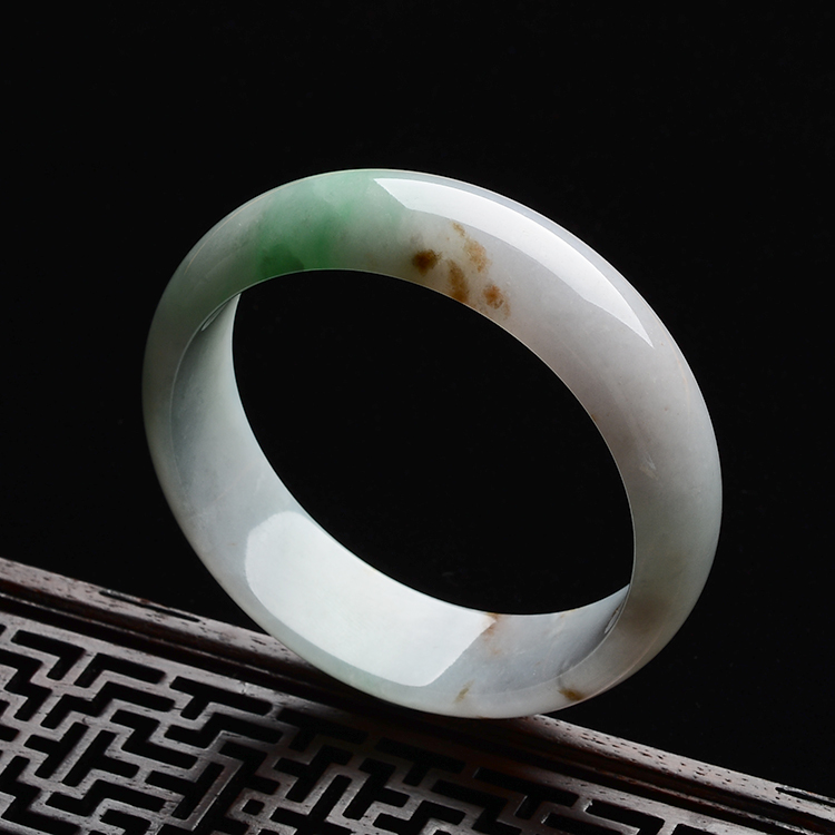 糯冰种翠色略带褐黄翡手镯(60.3mm)
