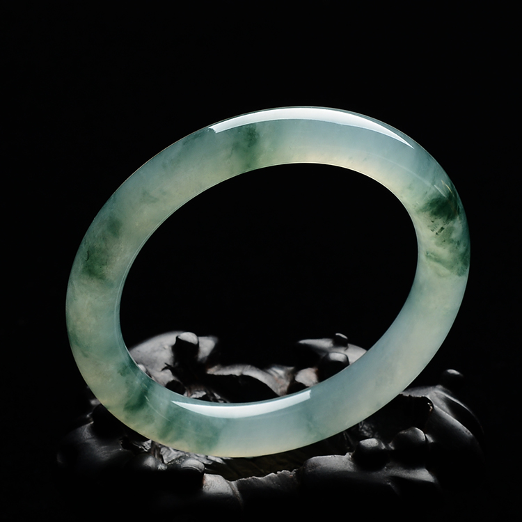 (超值推荐)糯冰种晴水飘花圆条手镯（56.7mm）