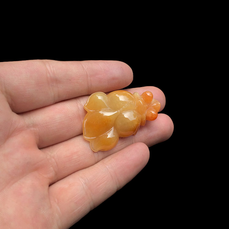 (超值推荐)糯冰种黄翡金鱼挂件