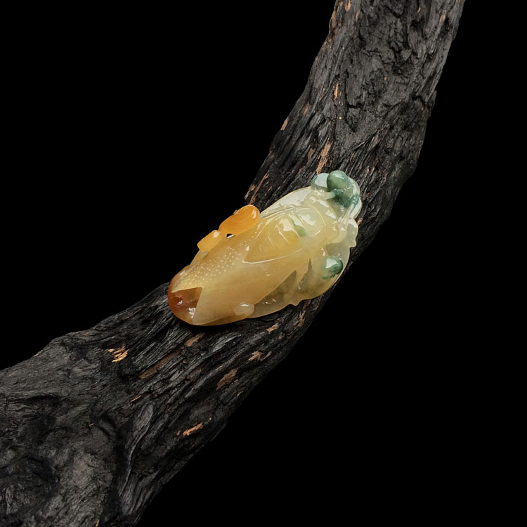 糯冰种黄翡飘花一夜成名挂件