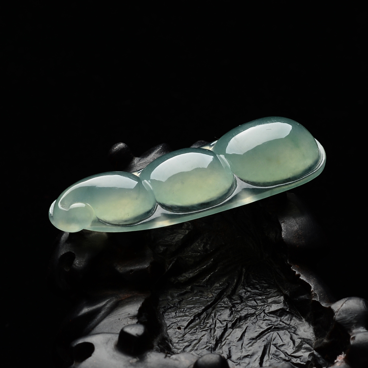 冰种晴水福豆挂件