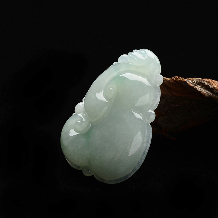 (超值推荐)糯冰种淡晴水略飘花如意挂件