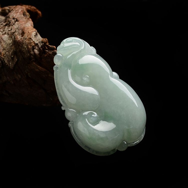 (超值推荐)糯冰种淡晴水略飘花如意挂件