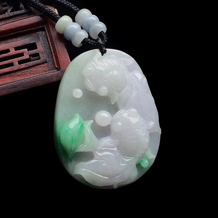 糯冰种飘翠年年有余挂件
